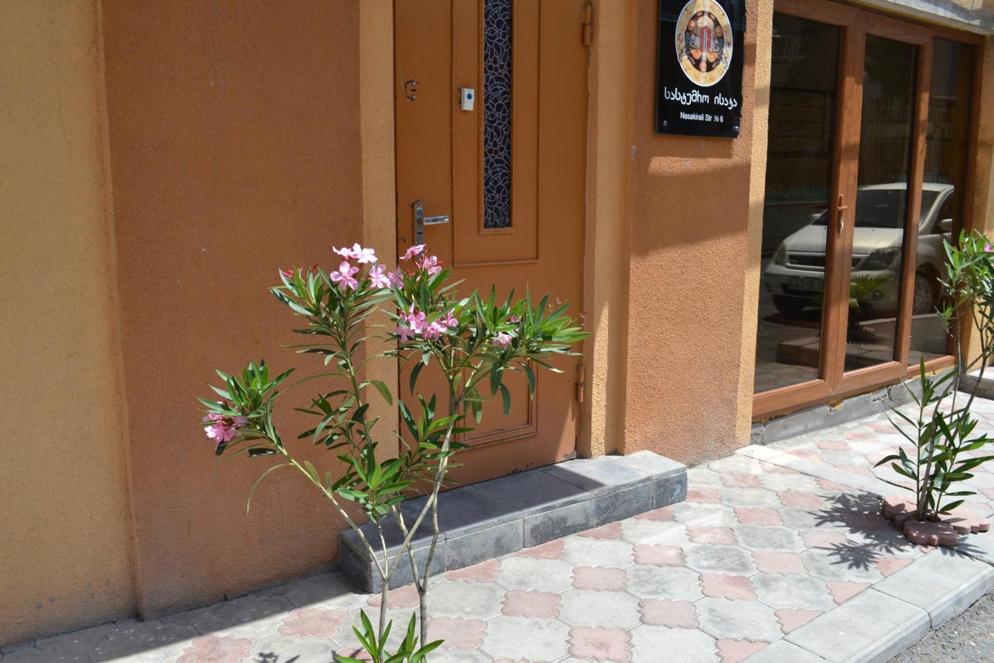 Hotel Isaka Tbilisi Rom bilde