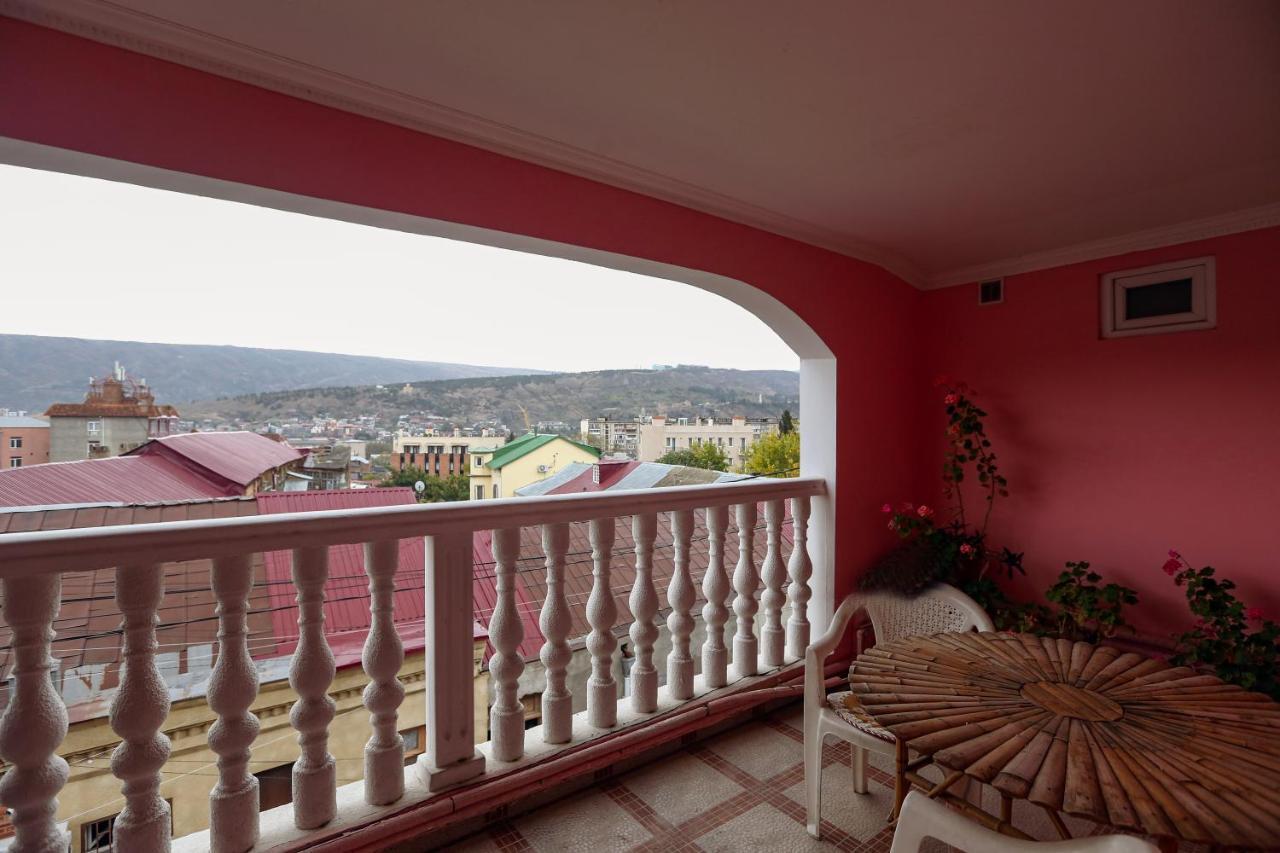 Hotel Isaka Tbilisi Eksteriør bilde